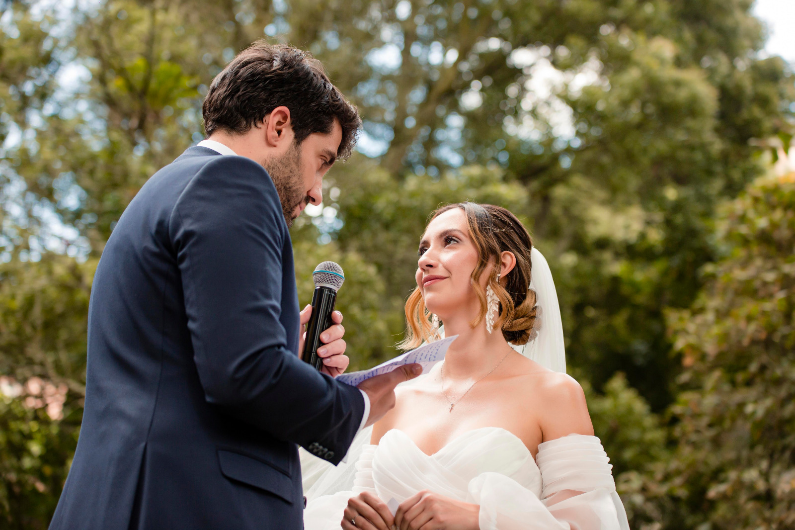 Lo que pasa durante la misa en una Boda